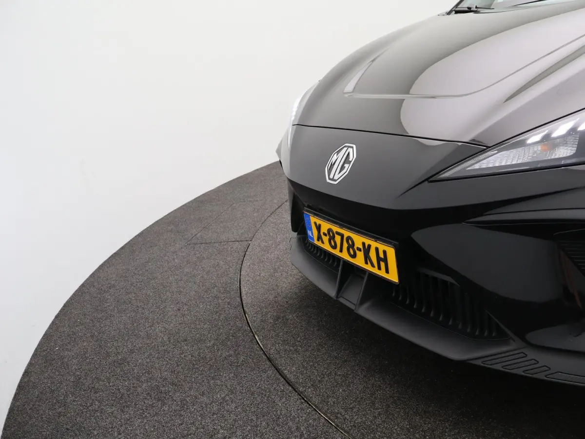 Standard 51 kWh | CarPay | Adaptive Cruise Control | Led Koplampen | Parkeersensoren |