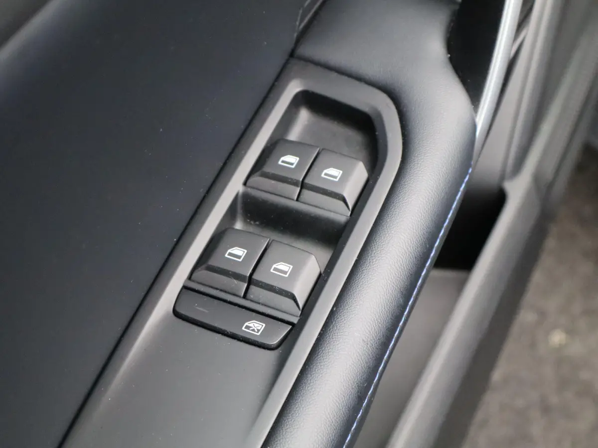 Standard 51 kWh | CarPay | Adaptive Cruise Control | Led Koplampen | Parkeersensoren |