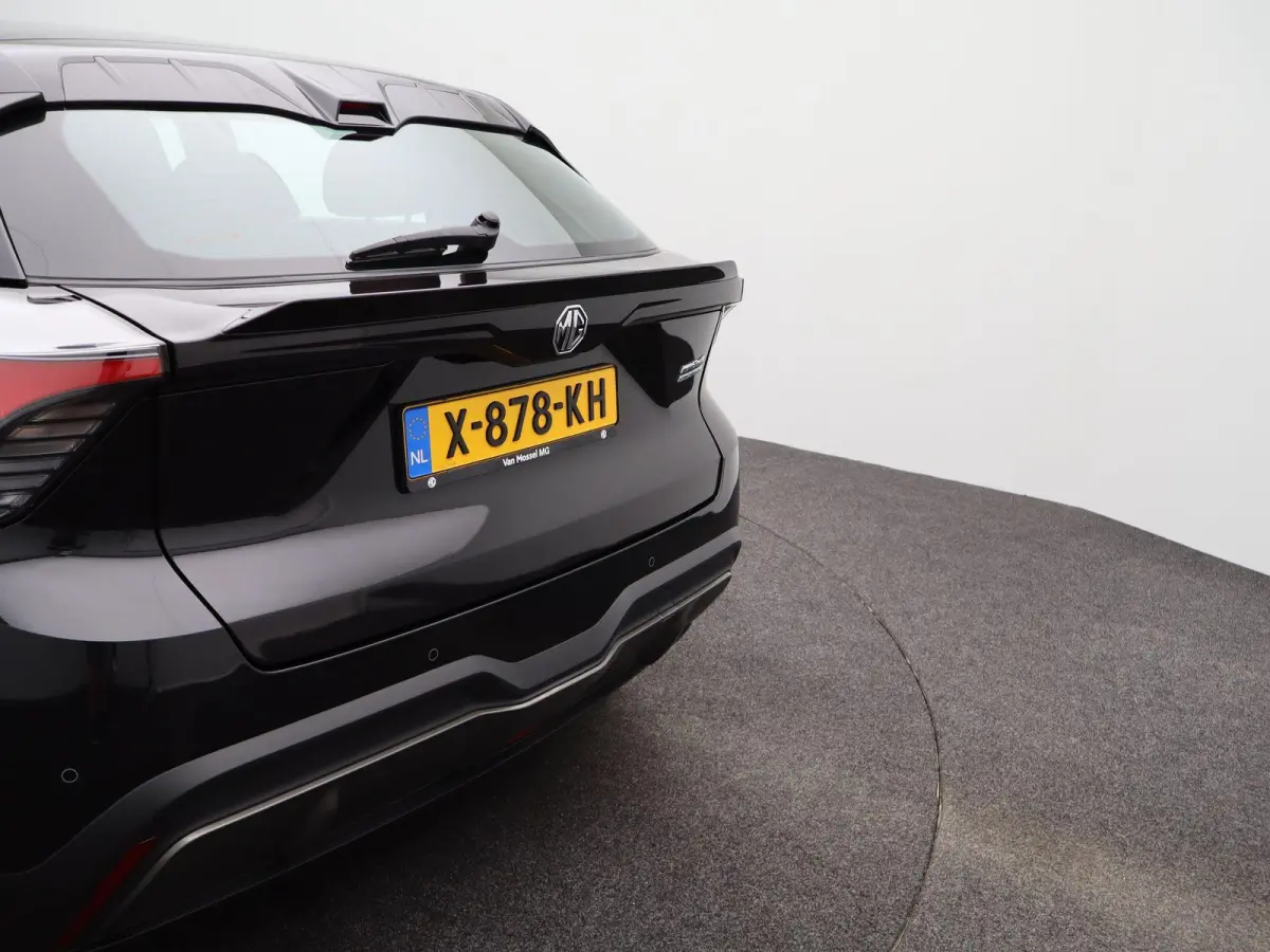 Standard 51 kWh | CarPay | Adaptive Cruise Control | Led Koplampen | Parkeersensoren |