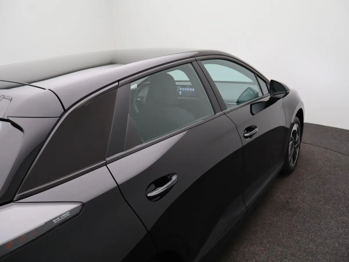 Standard 51 kWh | CarPay | Adaptive Cruise Control | Led Koplampen | Parkeersensoren |
