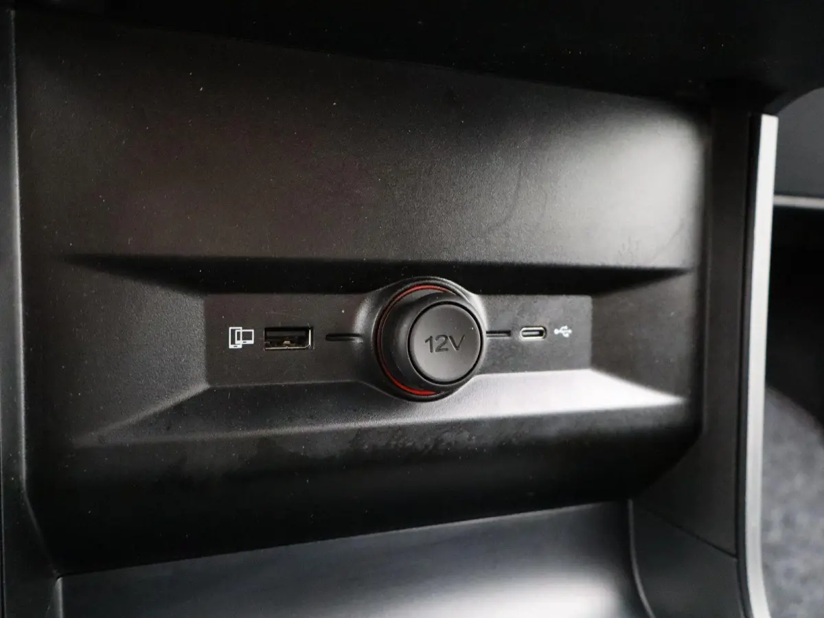Standard 51 kWh | CarPay | Adaptive Cruise Control | Led Koplampen | Parkeersensoren |