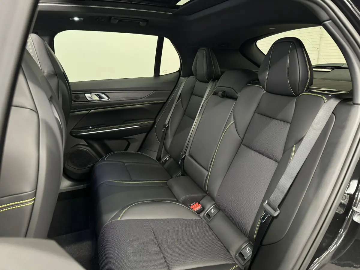 1.5 More | Alarmsysteem | Apple Carplay/Android Auto|telefoonintegratie premium | Audio installatie premium