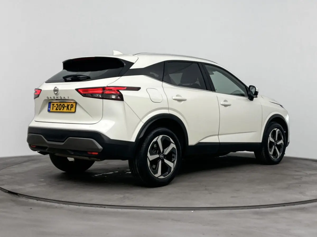 1.3 MHEV Xtronic N-Connecta | PANORAMADAK | 360 CAMERA | DIGITAAL DASHBOARD | DODEHOEK DETECTIE | CLIMATE CONTROL | PARKEERSENSOREN |