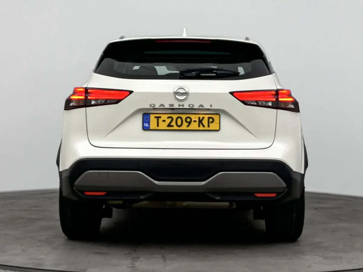 1.3 MHEV Xtronic N-Connecta | PANORAMADAK | 360 CAMERA | DIGITAAL DASHBOARD | DODEHOEK DETECTIE | CLIMATE CONTROL | PARKEERSENSOREN |