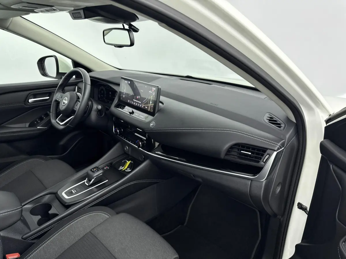 1.3 MHEV Xtronic N-Connecta | PANORAMADAK | 360 CAMERA | DIGITAAL DASHBOARD | DODEHOEK DETECTIE | CLIMATE CONTROL | PARKEERSENSOREN |