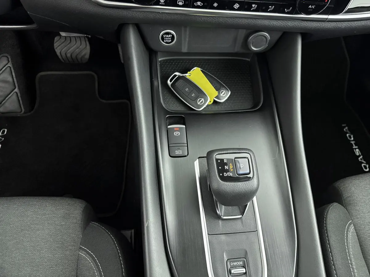 1.3 MHEV Xtronic N-Connecta | PANORAMADAK | 360 CAMERA | DIGITAAL DASHBOARD | DODEHOEK DETECTIE | CLIMATE CONTROL | PARKEERSENSOREN |