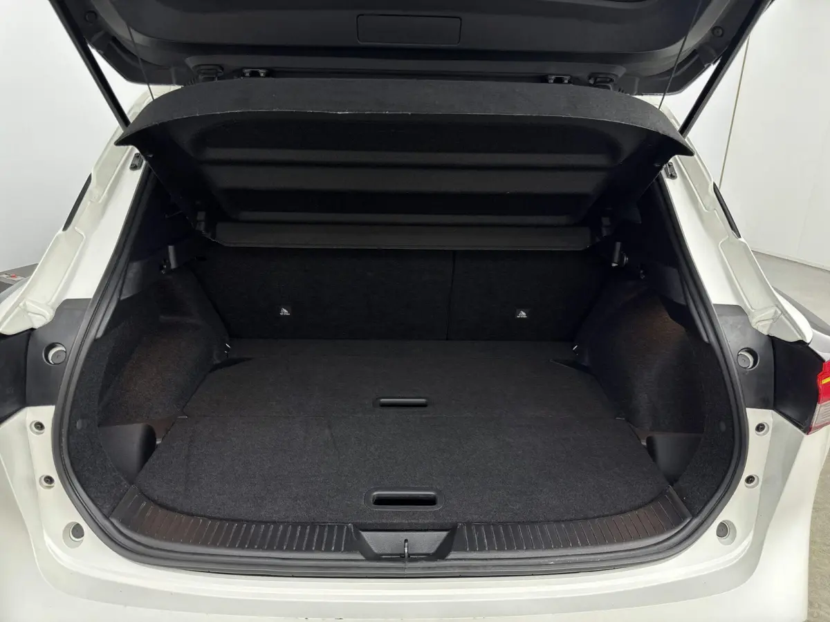 1.3 MHEV Xtronic N-Connecta | PANORAMADAK | 360 CAMERA | DIGITAAL DASHBOARD | DODEHOEK DETECTIE | CLIMATE CONTROL | PARKEERSENSOREN |