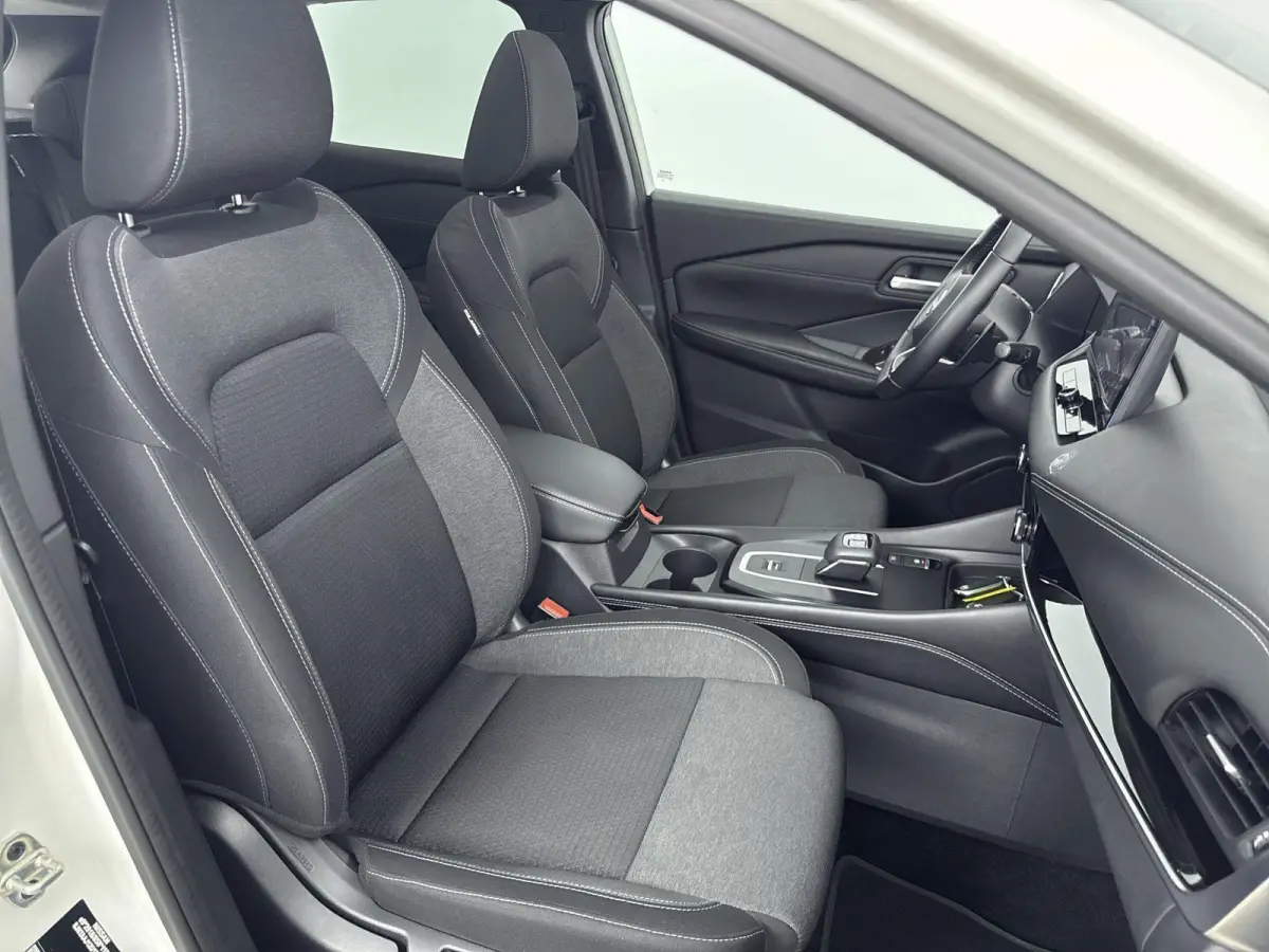 1.3 MHEV Xtronic N-Connecta | PANORAMADAK | 360 CAMERA | DIGITAAL DASHBOARD | DODEHOEK DETECTIE | CLIMATE CONTROL | PARKEERSENSOREN |