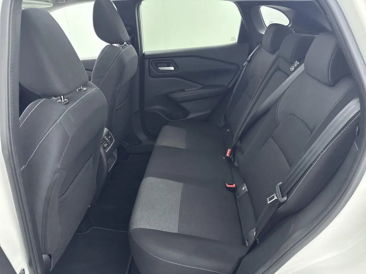 1.3 MHEV Xtronic N-Connecta | PANORAMADAK | 360 CAMERA | DIGITAAL DASHBOARD | DODEHOEK DETECTIE | CLIMATE CONTROL | PARKEERSENSOREN |