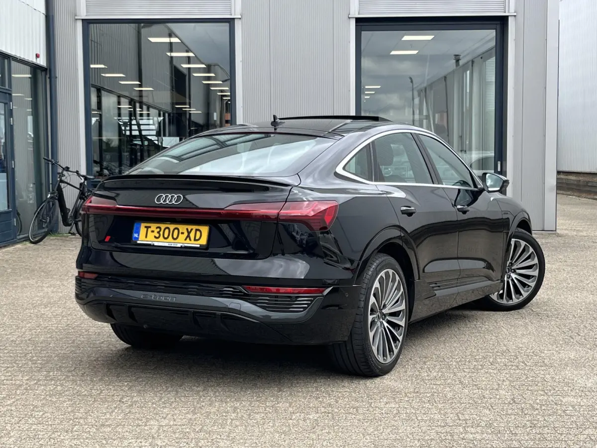 55 quattro S Edition 115 kWh | NL Auto/1e Eig./Pano.Dak/Leder/Navi/Camera/Adapt.Cruise/Apple CarPlay-Android Auto/S-line Interieur en Exterieur