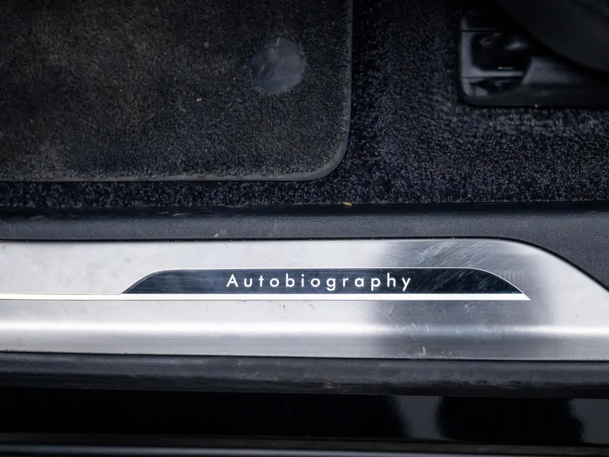 3.0 P550e Autobiography PHEV | Shadow Pack | Trekhaak | Koelbox | Leder Hemel |