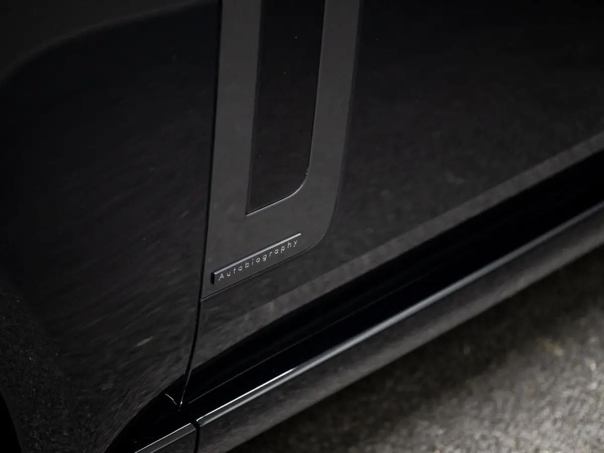 3.0 P550e Autobiography PHEV | Shadow Pack | Trekhaak | Koelbox | Leder Hemel |