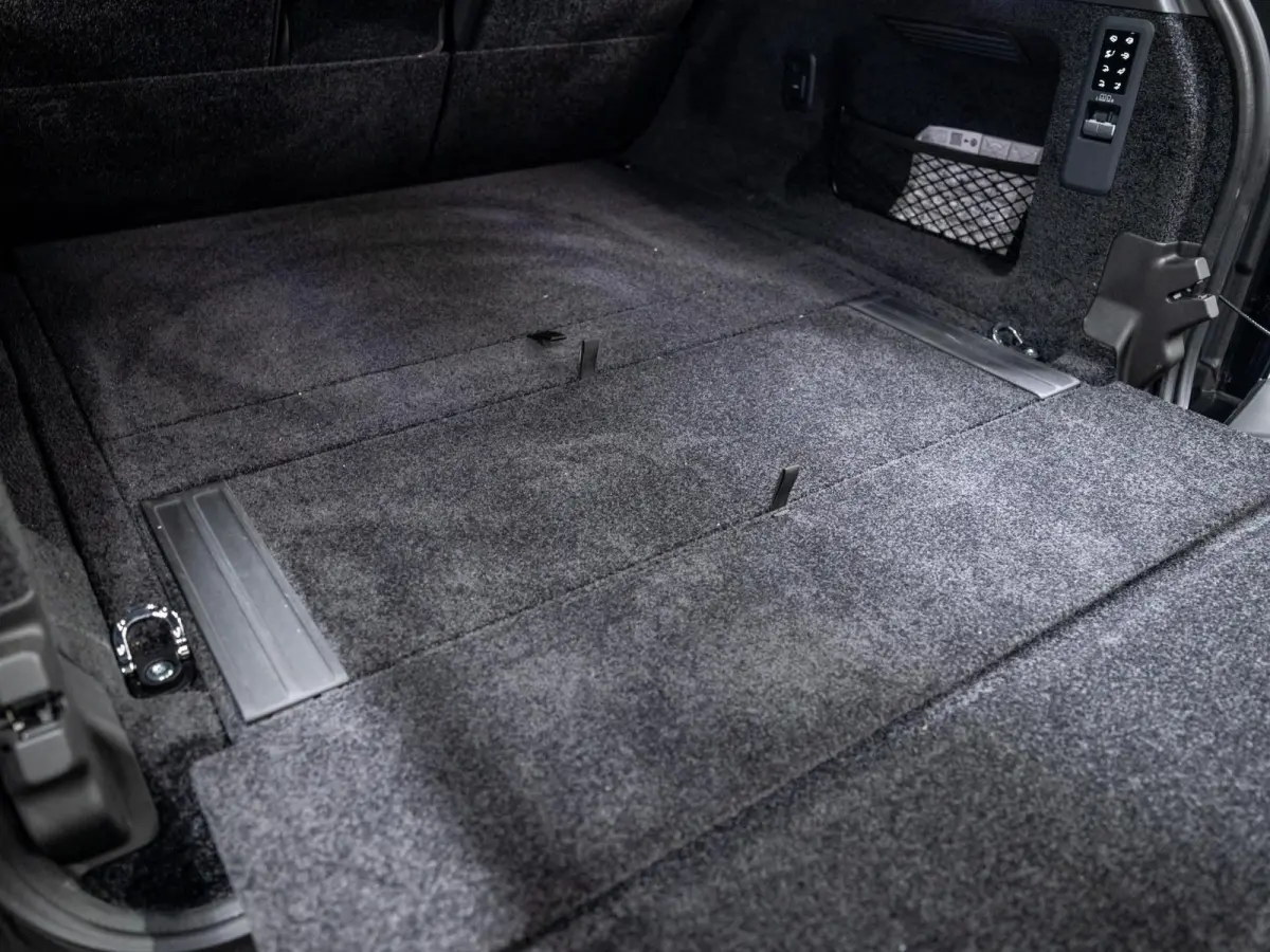 3.0 P550e Autobiography PHEV | Shadow Pack | Trekhaak | Koelbox | Leder Hemel |