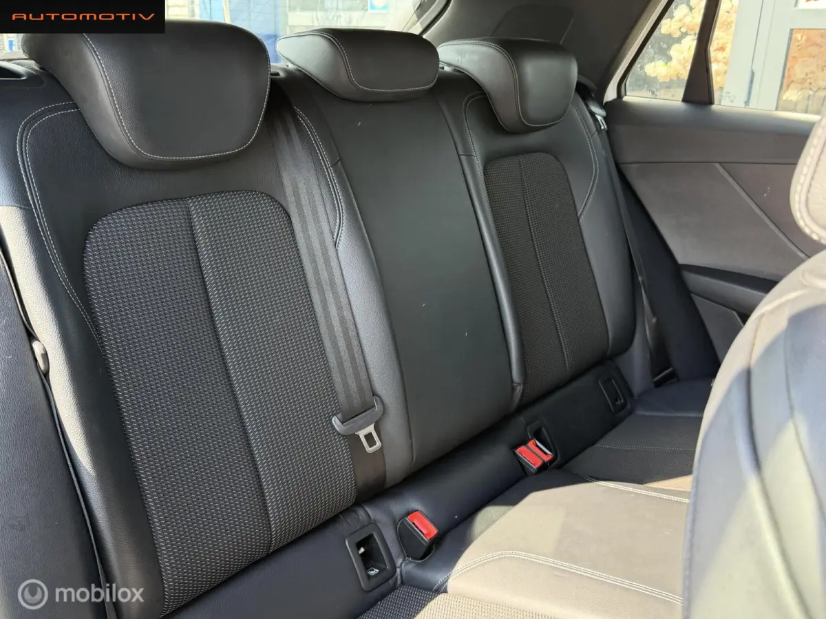 1.4 TFSI S LINE / NAVI / S TRONIC / STOELVERWARMING