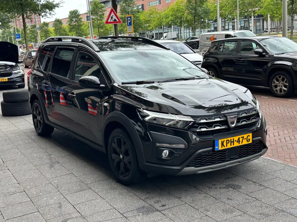 1.0 TCe 110 Expression 7 Pers Navi Camera Carplay PDC