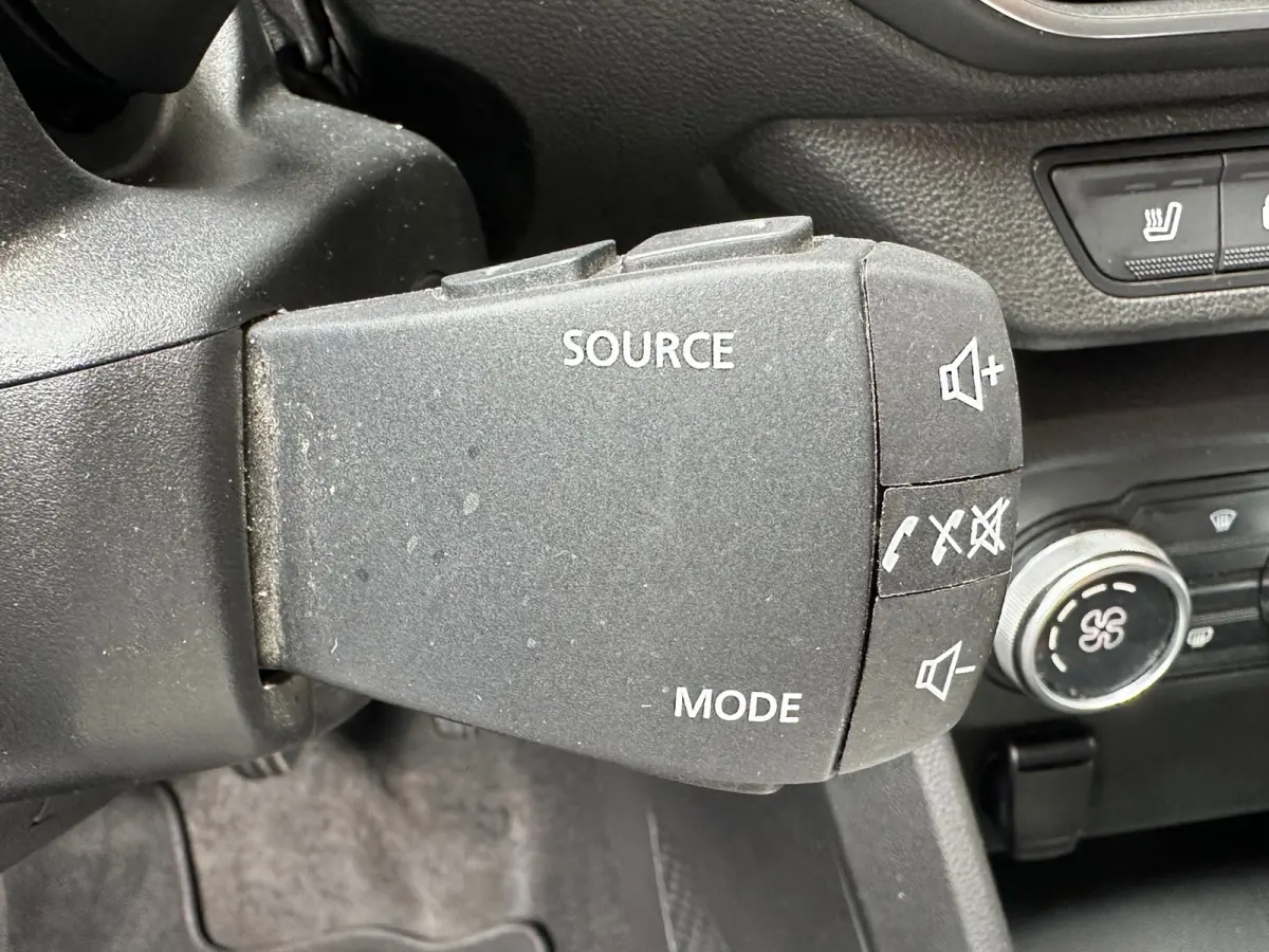 1.0 TCe 110 Expression 7 Pers Navi Camera Carplay PDC
