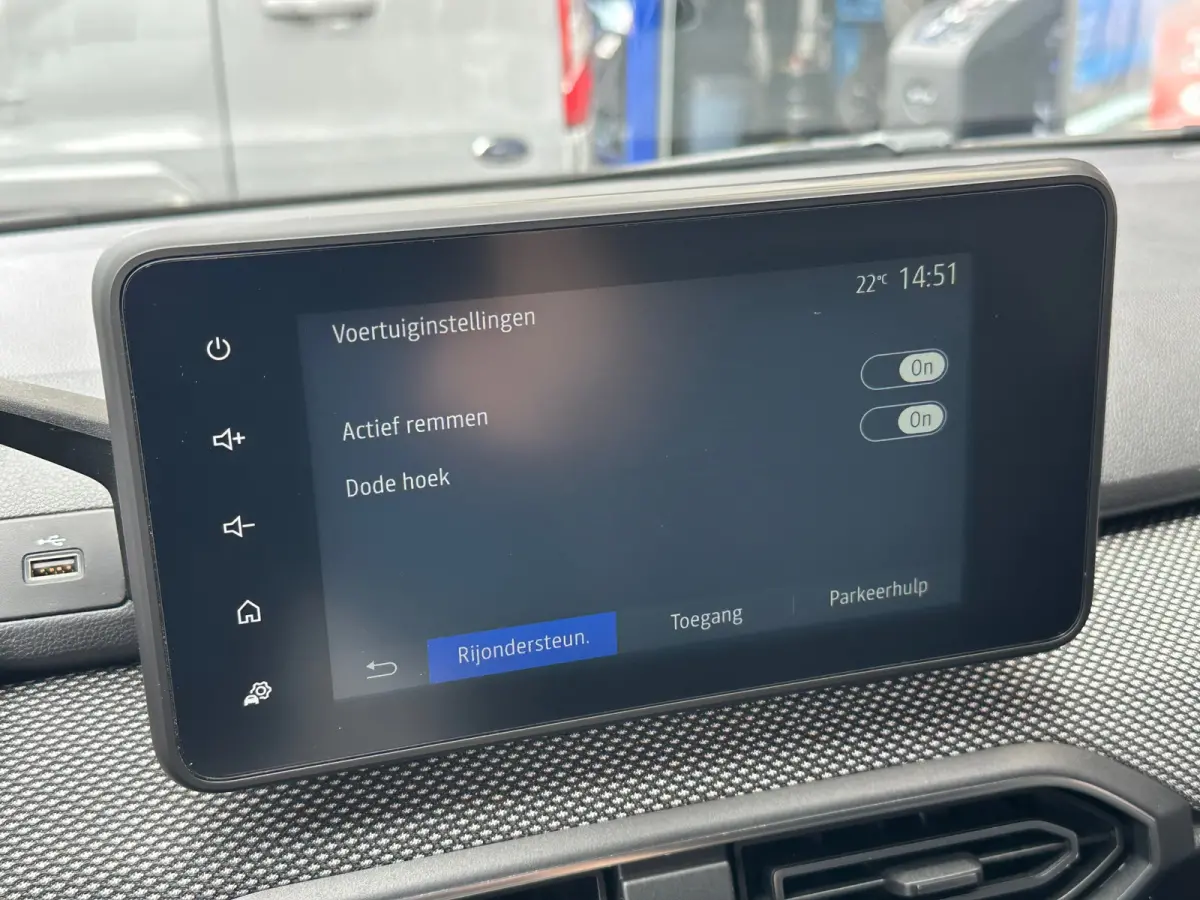 1.0 TCe 110 Expression 7 Pers Navi Camera Carplay PDC