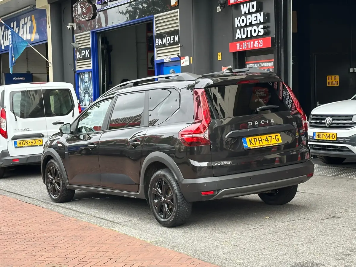 1.0 TCe 110 Expression 7 Pers Navi Camera Carplay PDC