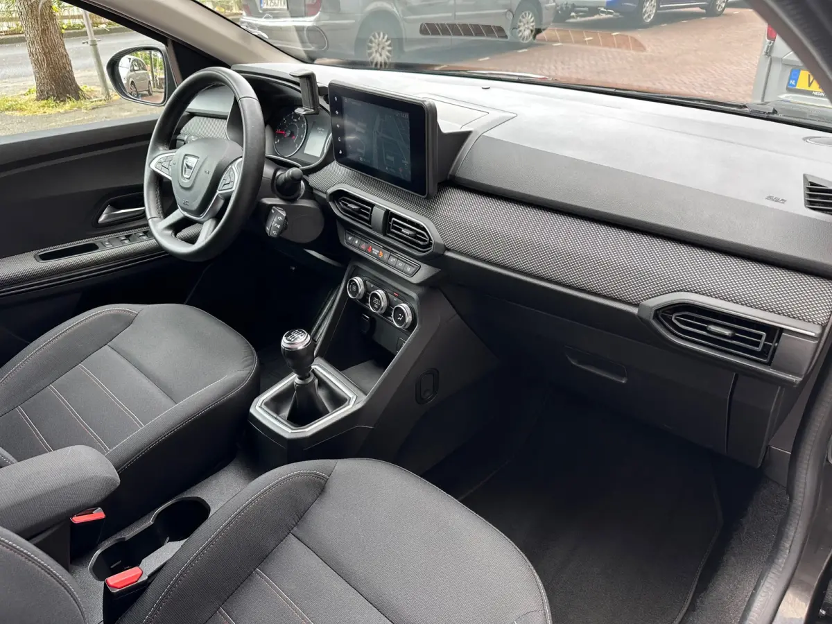 1.0 TCe 110 Expression 7 Pers Navi Camera Carplay PDC