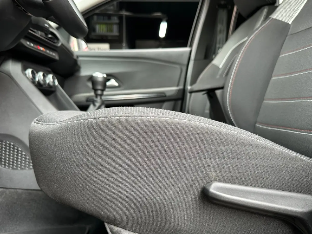 1.0 TCe 110 Expression 7 Pers Navi Camera Carplay PDC