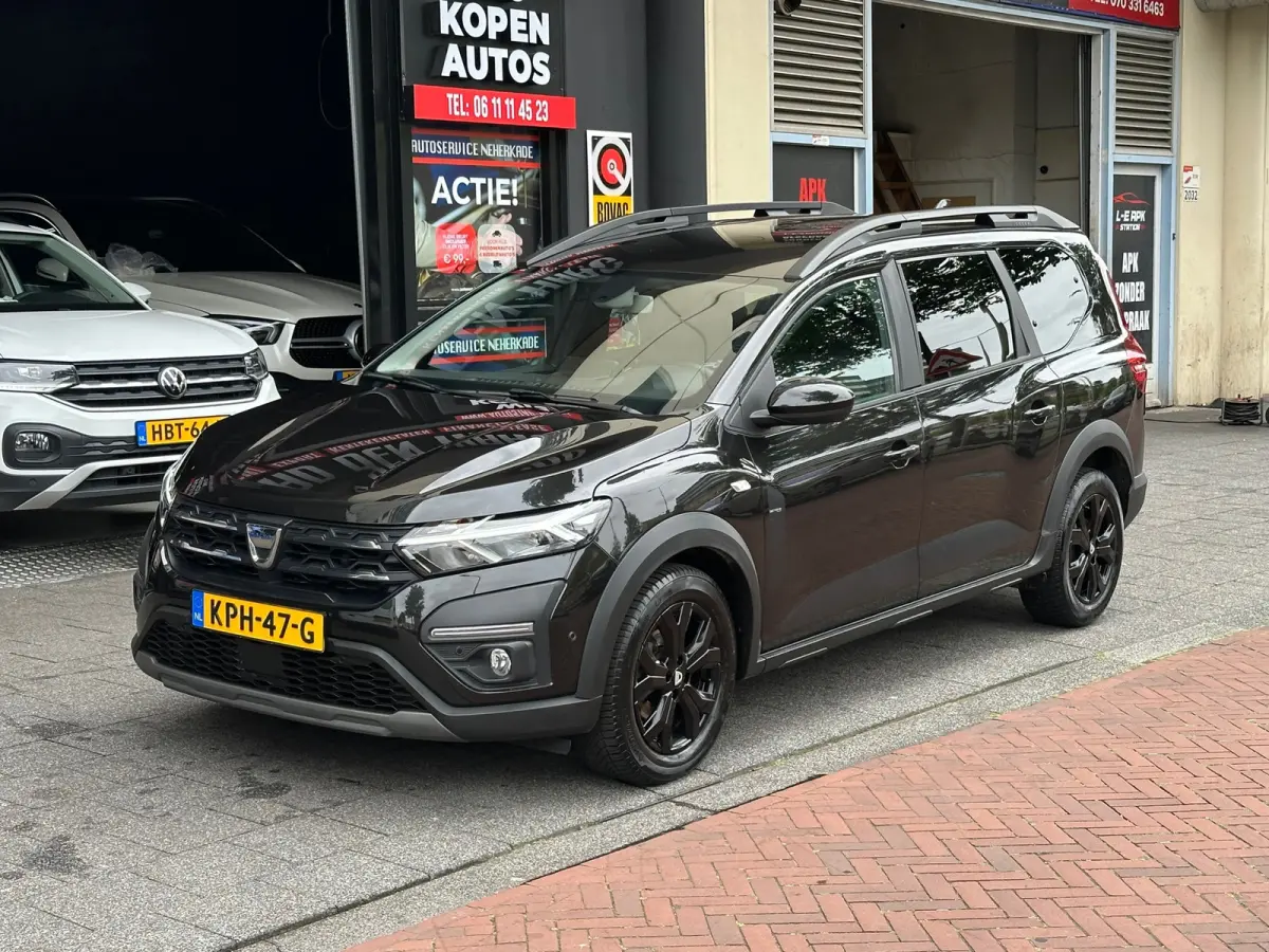 1.0 TCe 110 Expression 7 Pers Navi Camera Carplay PDC