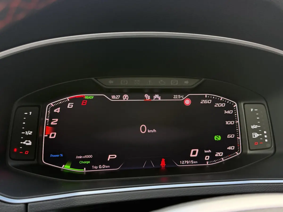 1.4 TSI e-Hybrid PHEV FR Business Intense Panoramadak | 20 inch lichtmetalen velgen | Metaalkleur | Stuurwiel verwarmd | 360 graden camera | Apple CarPlay/Android Auto | Climate control | Ad