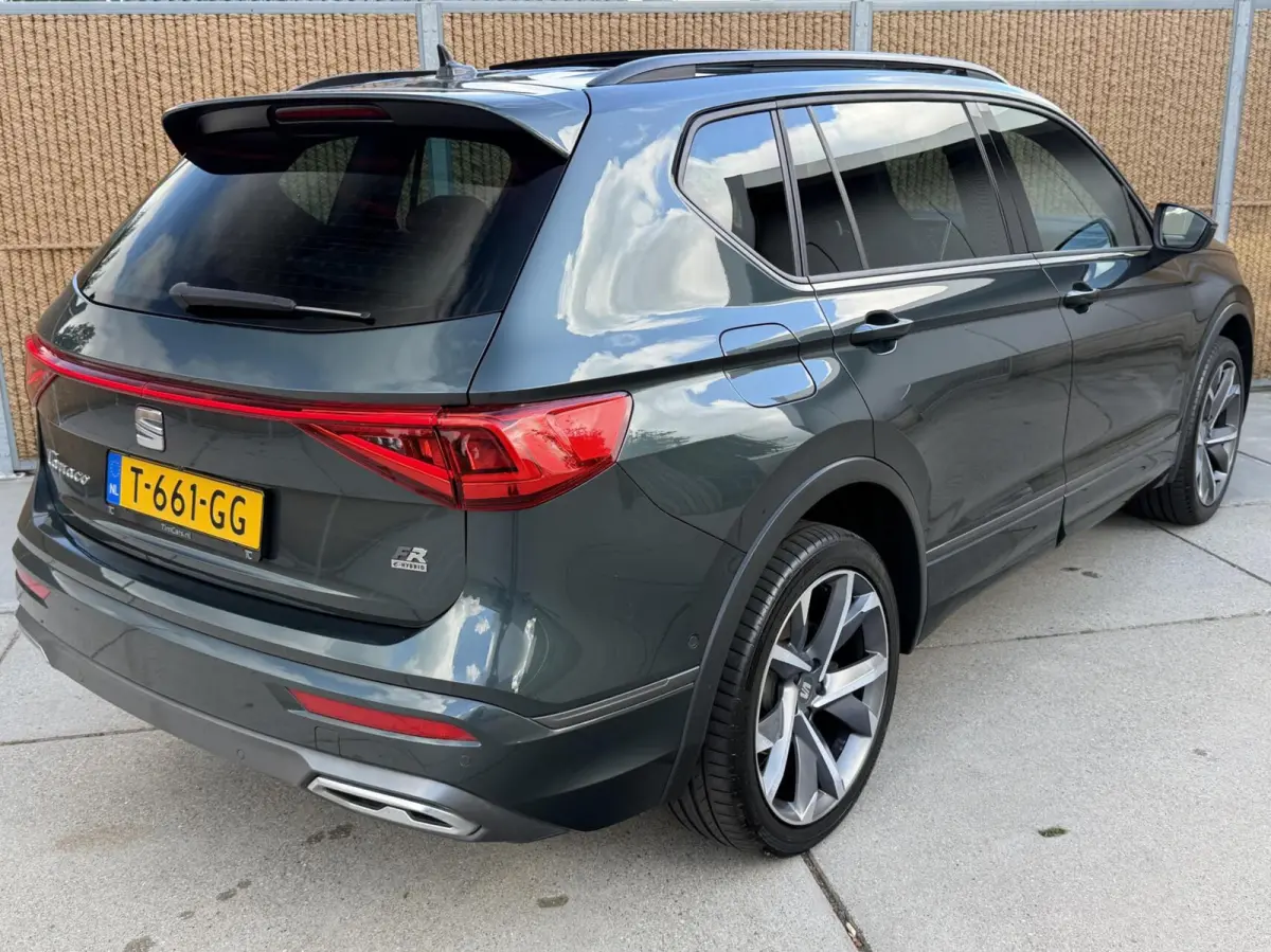 1.4 TSI e-Hybrid PHEV FR Business Intense Panoramadak | 20 inch lichtmetalen velgen | Metaalkleur | Stuurwiel verwarmd | 360 graden camera | Apple CarPlay/Android Auto | Climate control | Ad
