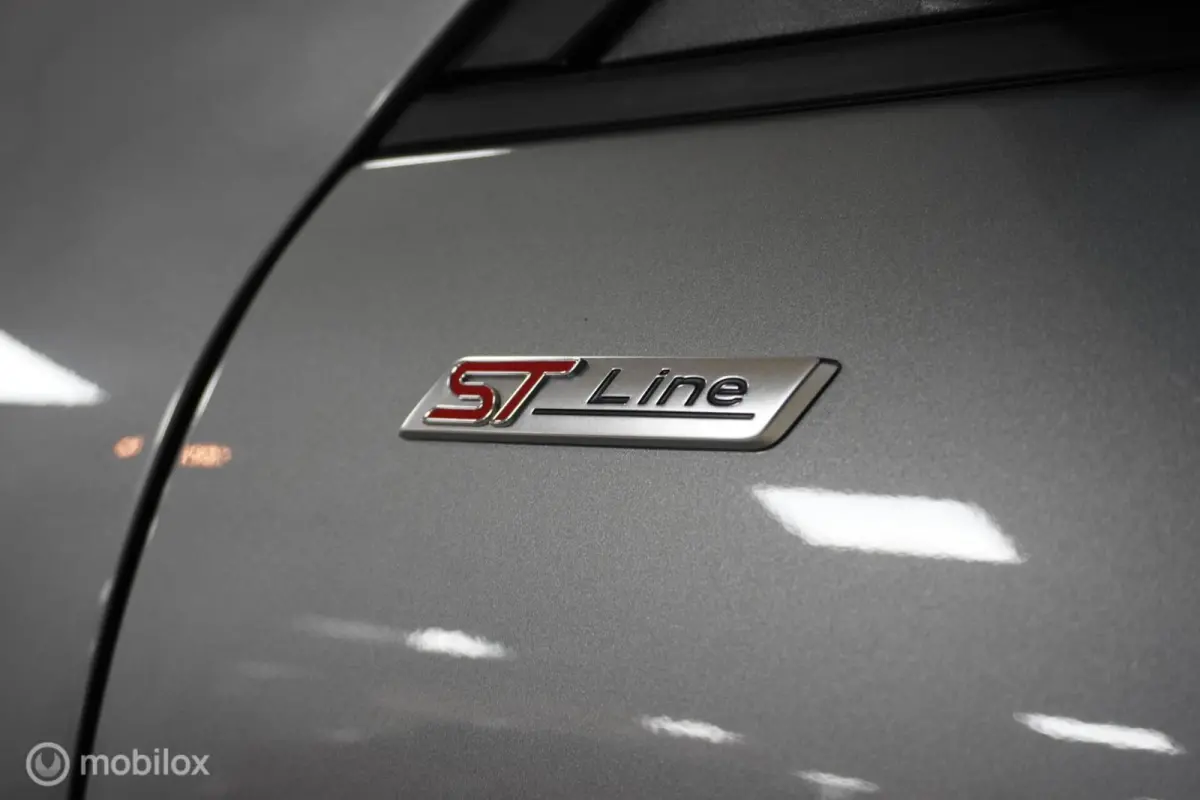2.5 FHEV ST-Line 2500KM uniek