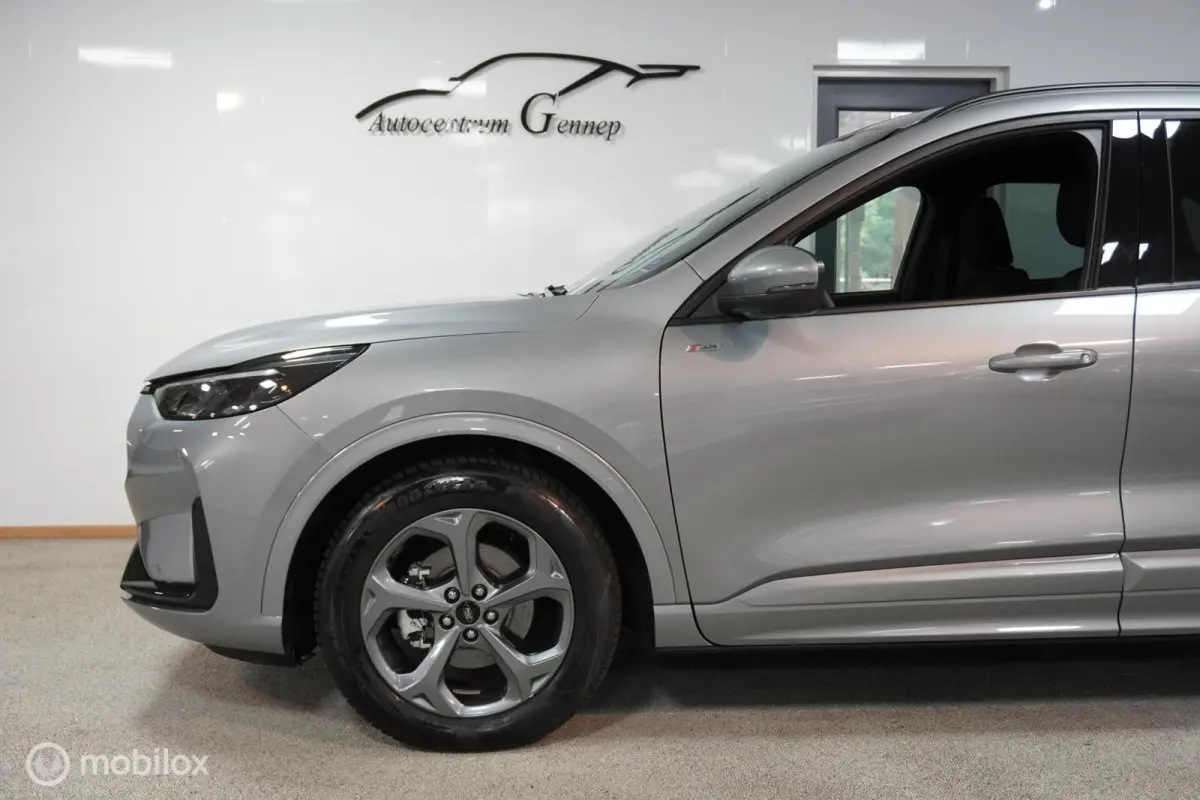 2.5 FHEV ST-Line 2500KM uniek