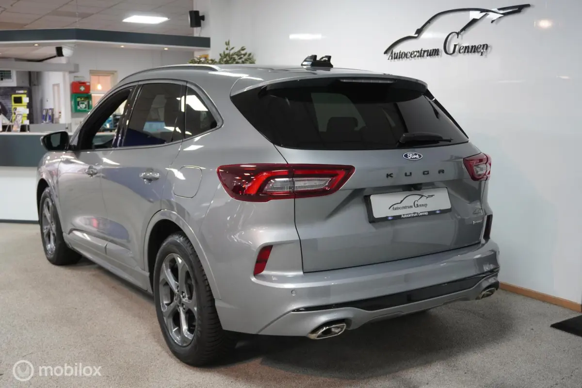 2.5 FHEV ST-Line 2500KM uniek
