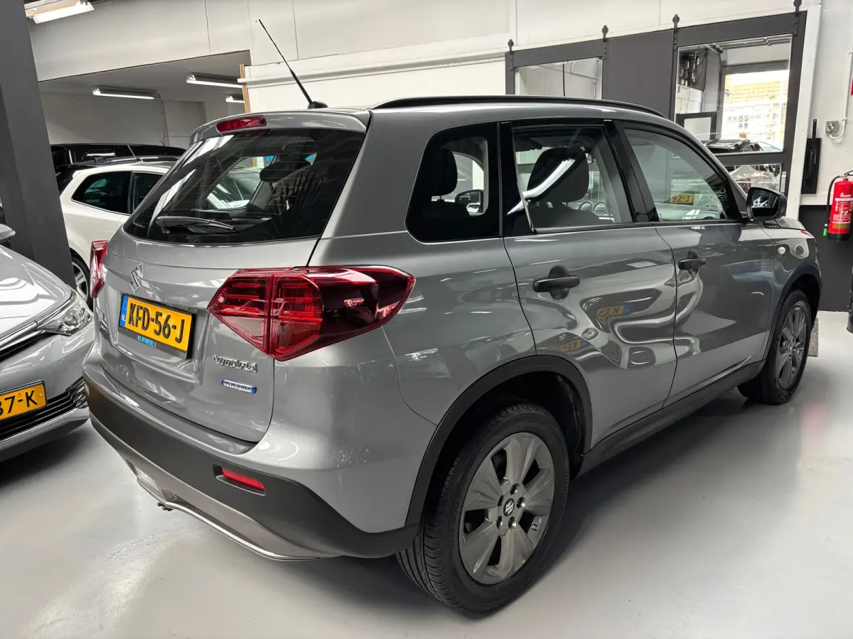1.4 Boosterjet Comfort Smart Hybrid / Camera