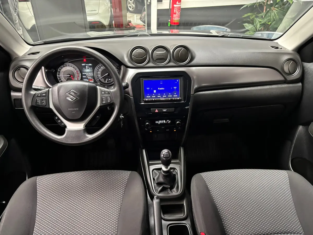 1.4 Boosterjet Comfort Smart Hybrid / Camera