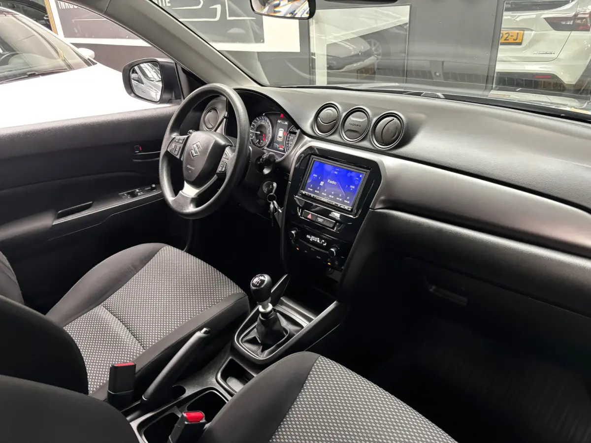 1.4 Boosterjet Comfort Smart Hybrid / Camera