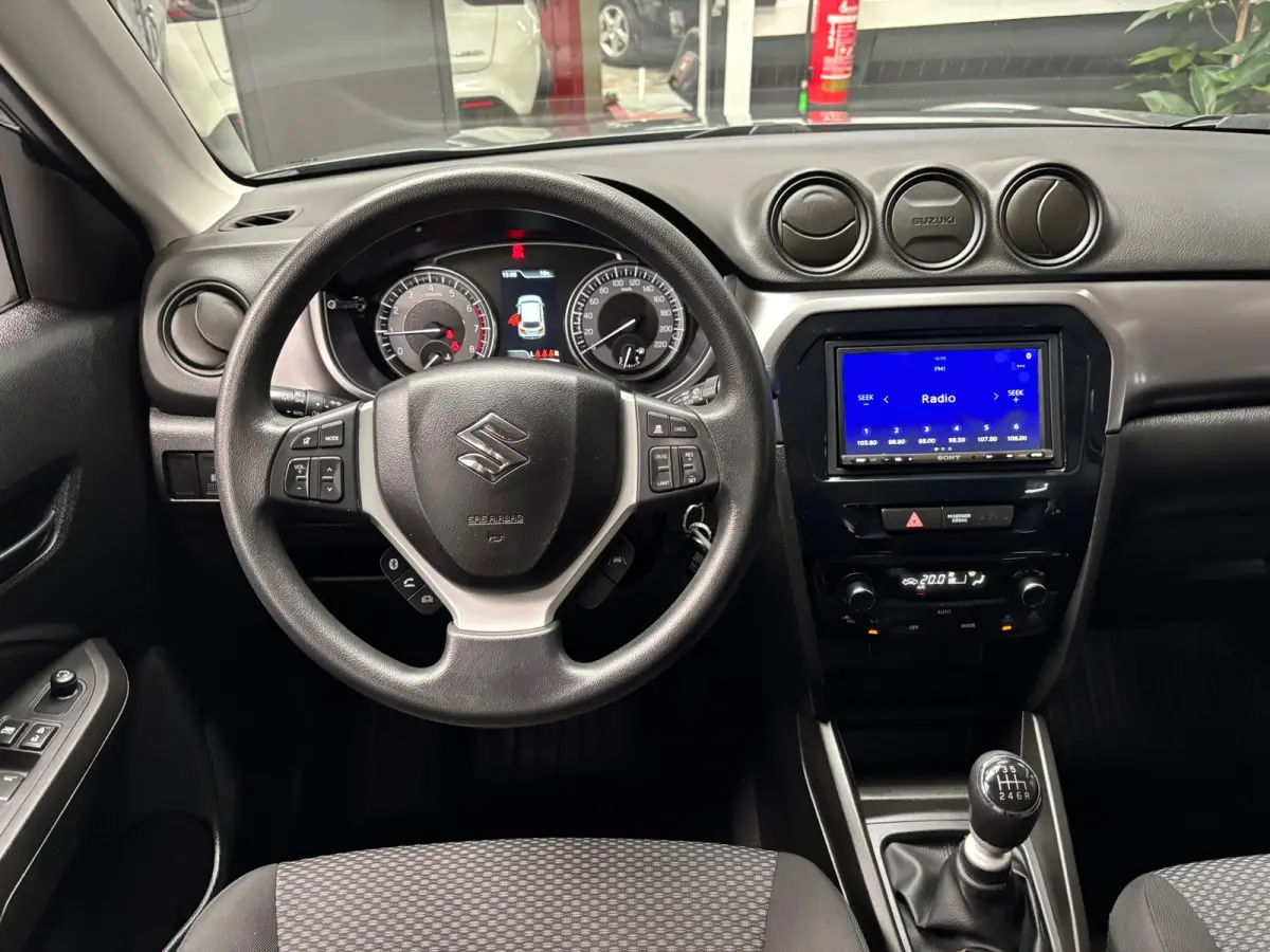 1.4 Boosterjet Comfort Smart Hybrid / Camera