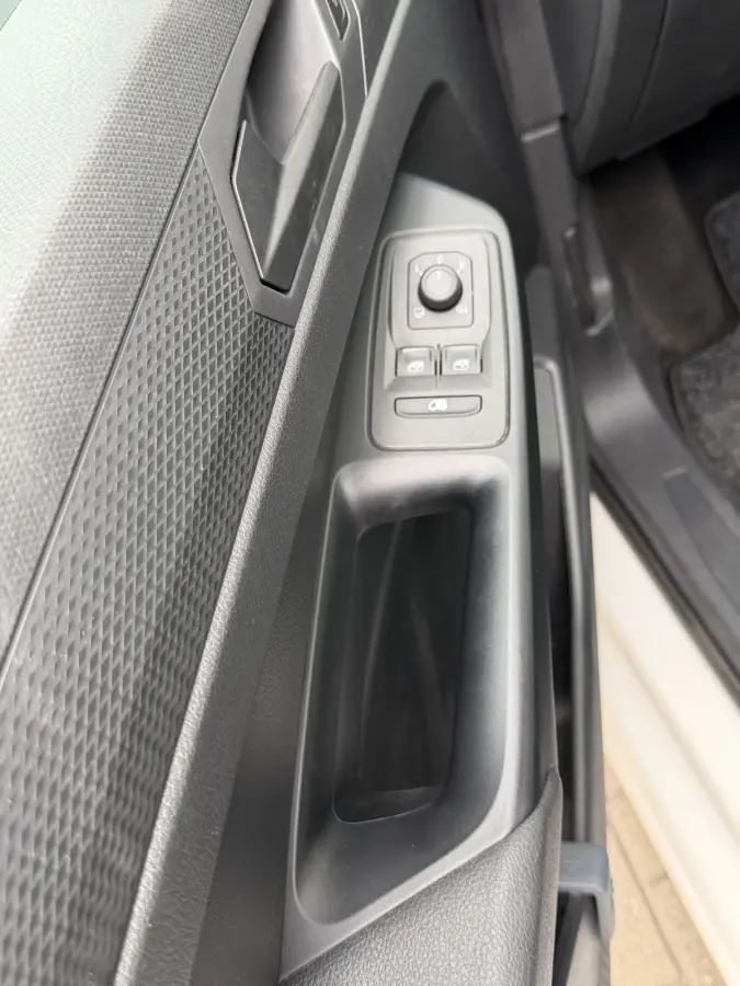 Maxi 2.0 TDI 123PK Comfort Euro6 Navigatie / CarPlay / Cruise control