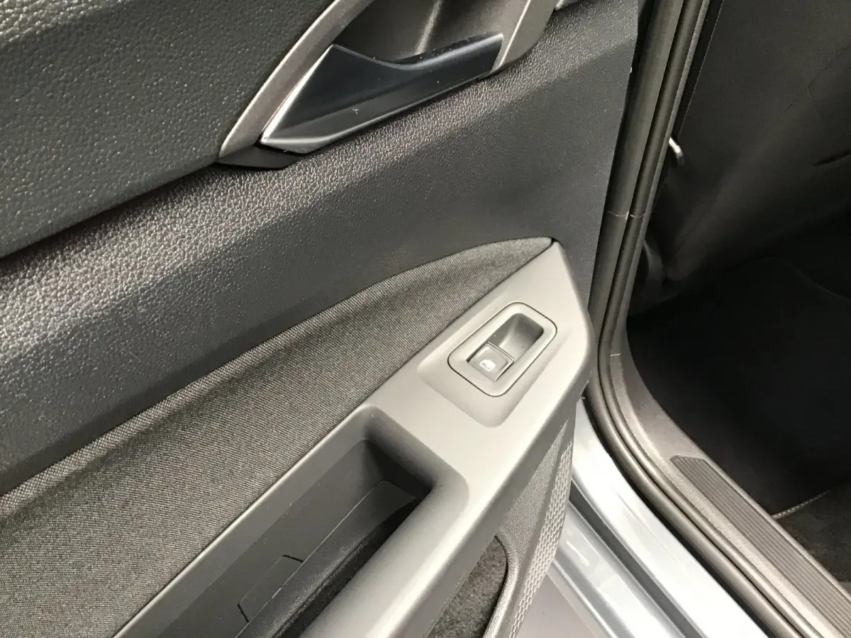 1.5 eTSI R-Line I Massage I Dode Hoek I Carplay I Clima I Cruise I Led I ACC I Ambiance verl. I Keyless I Dealer.
