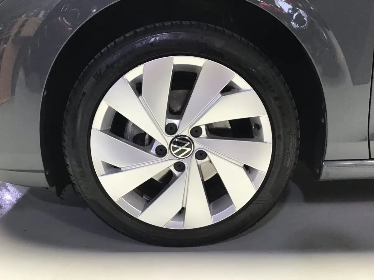 1.5 eTSI R-Line I Massage I Dode Hoek I Carplay I Clima I Cruise I Led I ACC I Ambiance verl. I Keyless I Dealer.