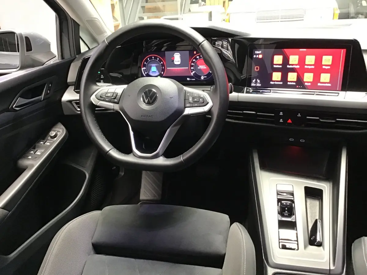 1.5 eTSI R-Line I Massage I Dode Hoek I Carplay I Clima I Cruise I Led I ACC I Ambiance verl. I Keyless I Dealer.
