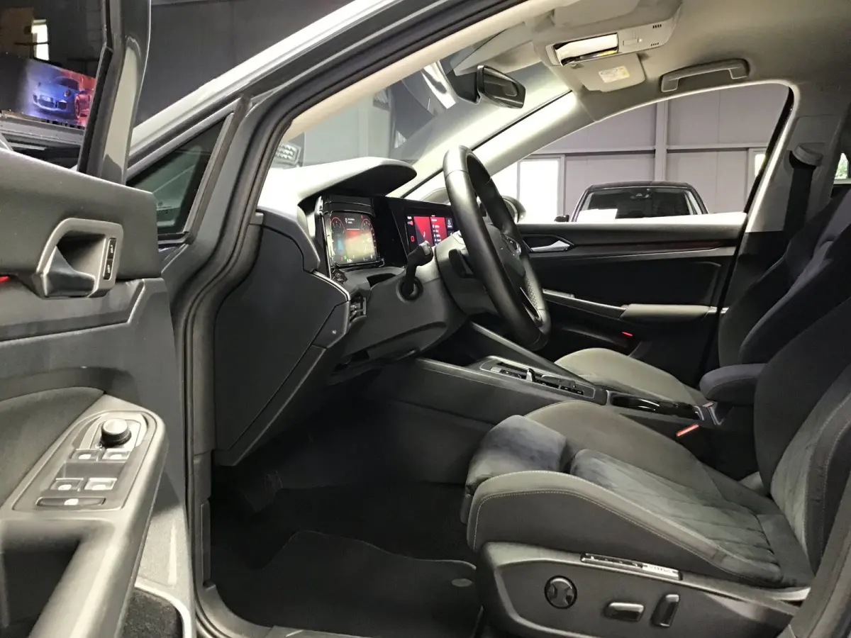 1.5 eTSI R-Line I Massage I Dode Hoek I Carplay I Clima I Cruise I Led I ACC I Ambiance verl. I Keyless I Dealer.