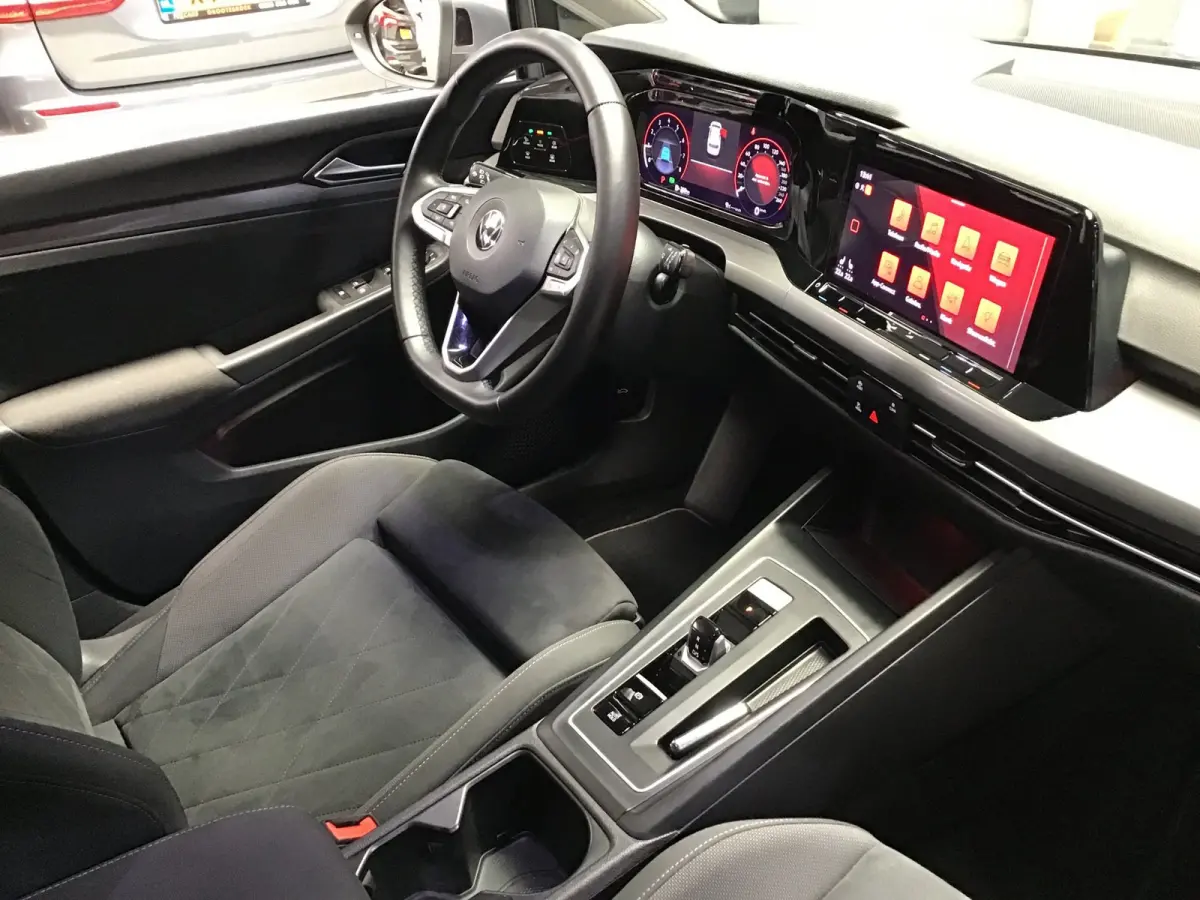 1.5 eTSI R-Line I Massage I Dode Hoek I Carplay I Clima I Cruise I Led I ACC I Ambiance verl. I Keyless I Dealer.