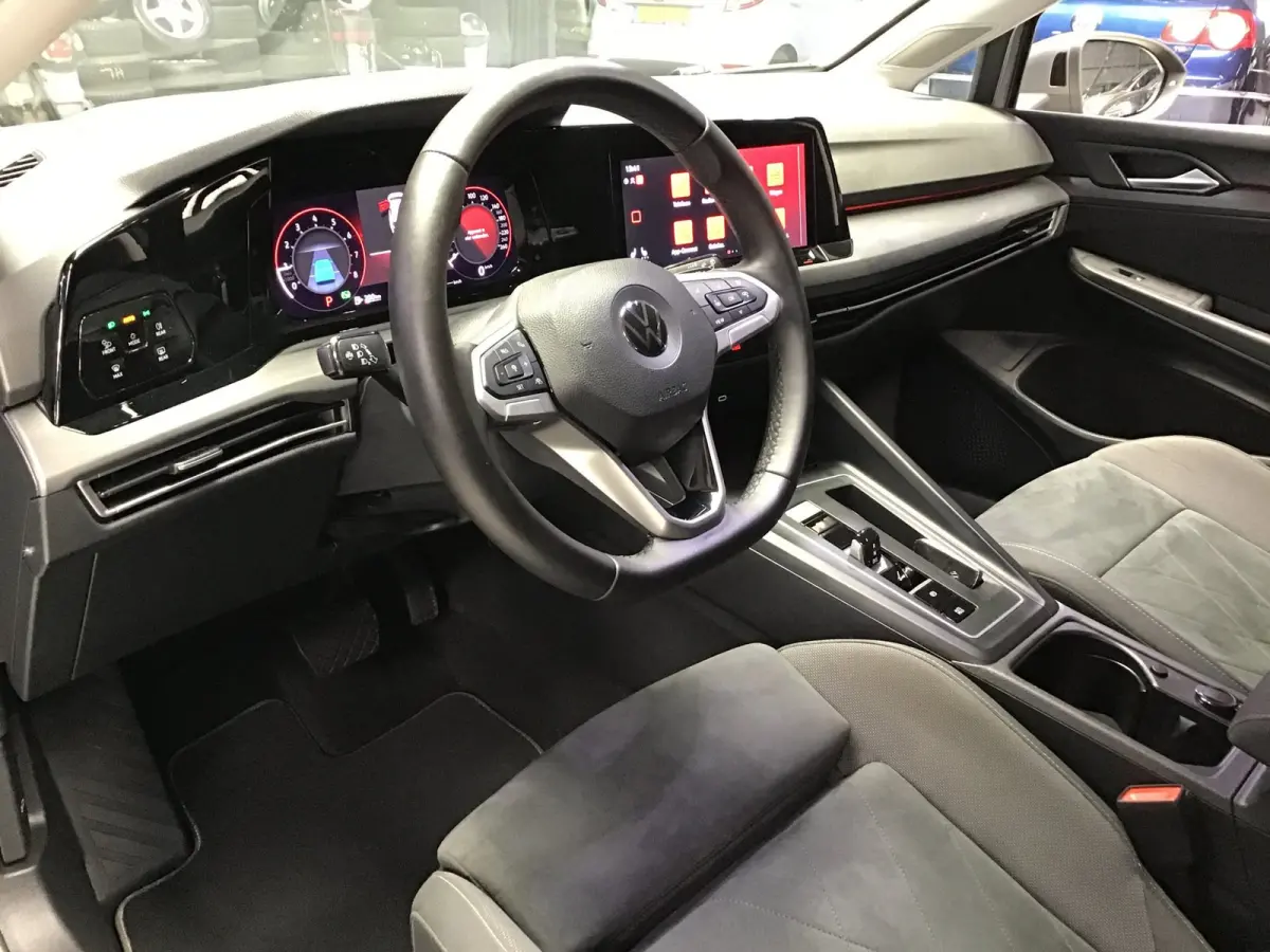 1.5 eTSI R-Line I Massage I Dode Hoek I Carplay I Clima I Cruise I Led I ACC I Ambiance verl. I Keyless I Dealer.
