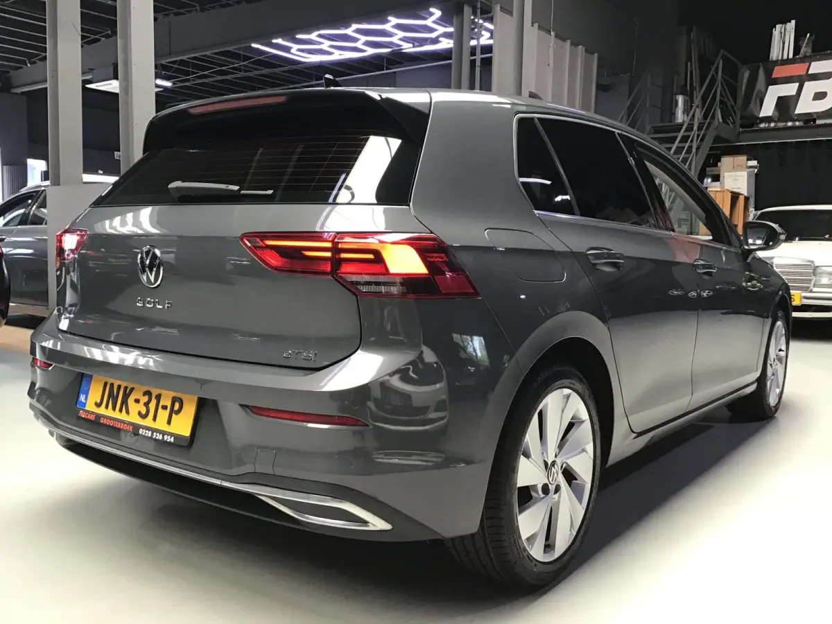 1.5 eTSI R-Line I Massage I Dode Hoek I Carplay I Clima I Cruise I Led I ACC I Ambiance verl. I Keyless I Dealer.