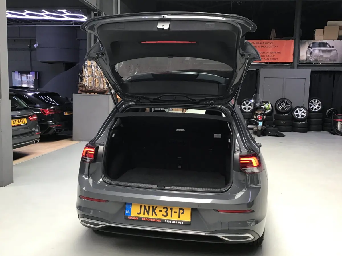 1.5 eTSI R-Line I Massage I Dode Hoek I Carplay I Clima I Cruise I Led I ACC I Ambiance verl. I Keyless I Dealer.
