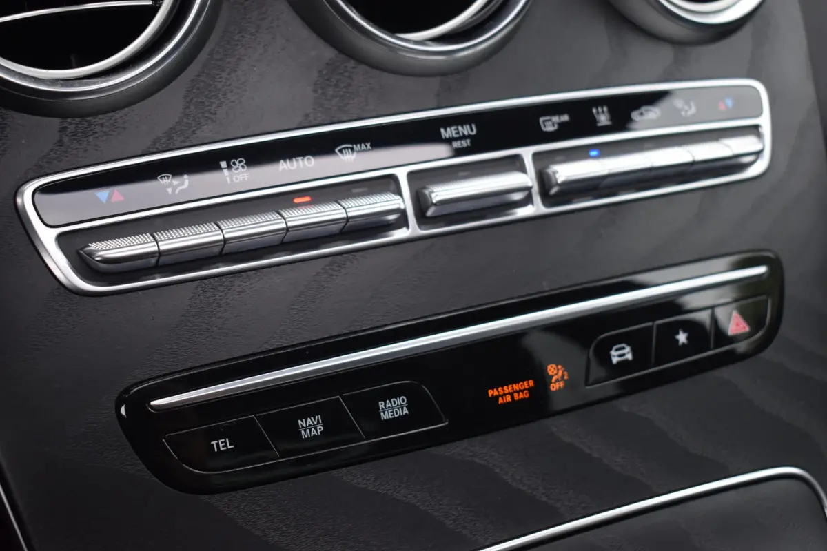 300de 4MATIC AMG Pano HUD 360C Massage Trekhaak