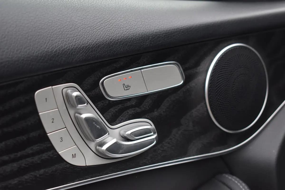 300de 4MATIC AMG Pano HUD 360C Massage Trekhaak