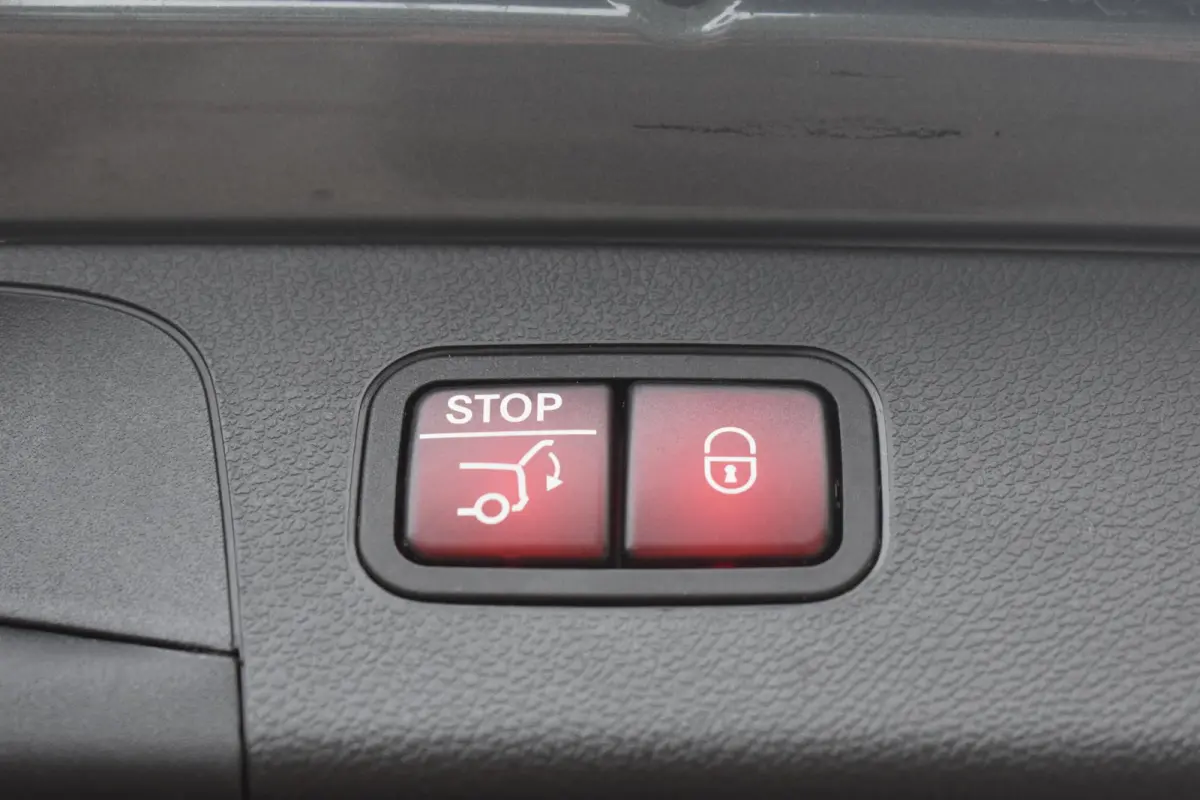 300de 4MATIC AMG Pano HUD 360C Massage Trekhaak