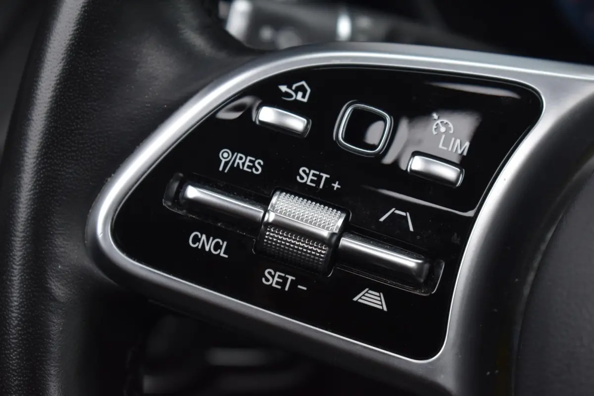 300de 4MATIC AMG Pano HUD 360C Massage Trekhaak