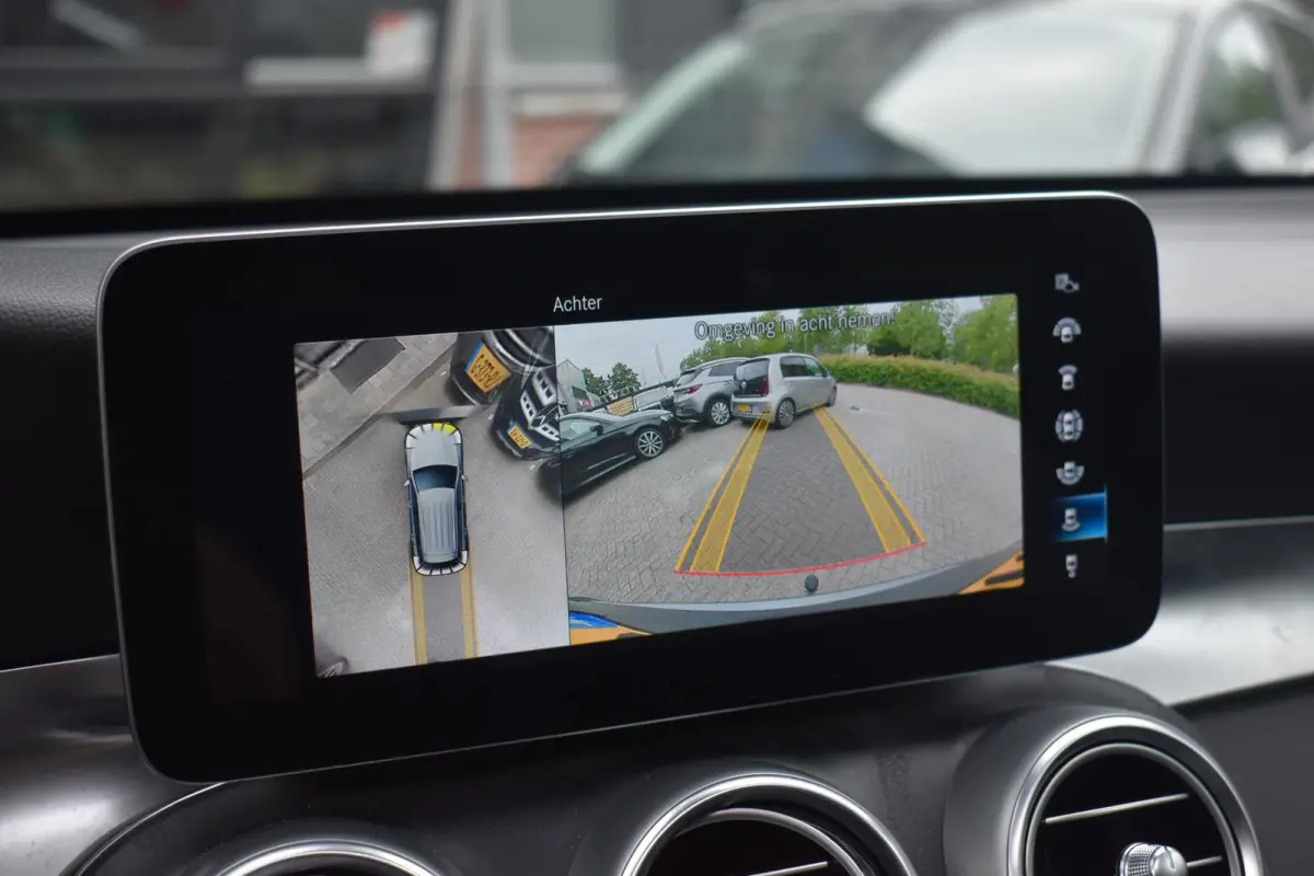 300de 4MATIC AMG Pano HUD 360C Massage Trekhaak