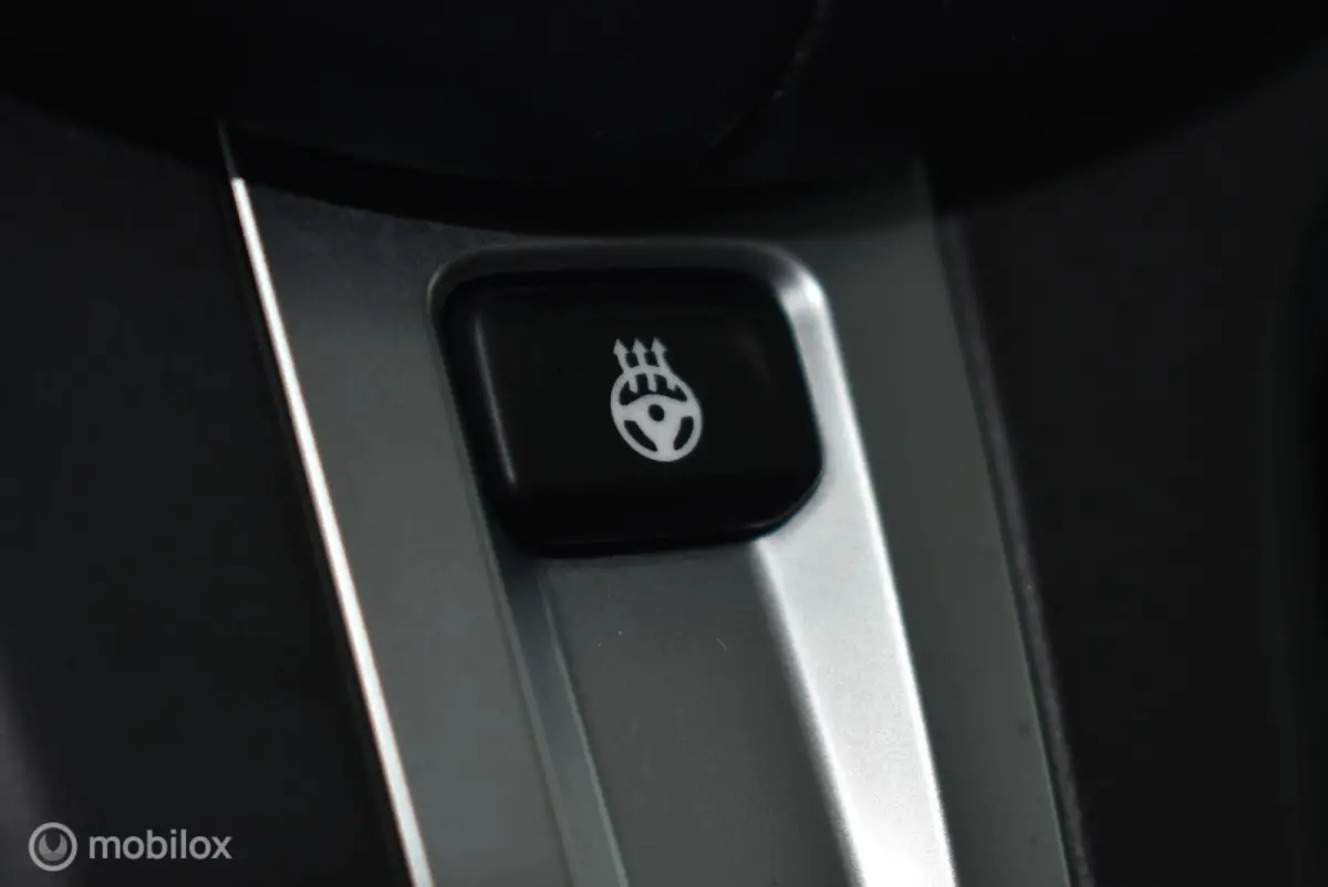 xDrive40i M-Performance Mineralweiß Pano Nappa HUD Softclose H/K Luchtvering 21" LMV Elek. trekhaak