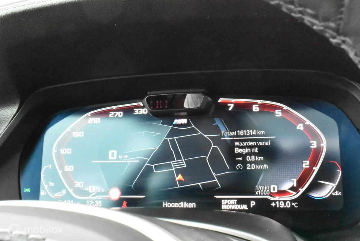 xDrive40i M-Performance Mineralweiß Pano Nappa HUD Softclose H/K Luchtvering 21" LMV Elek. trekhaak